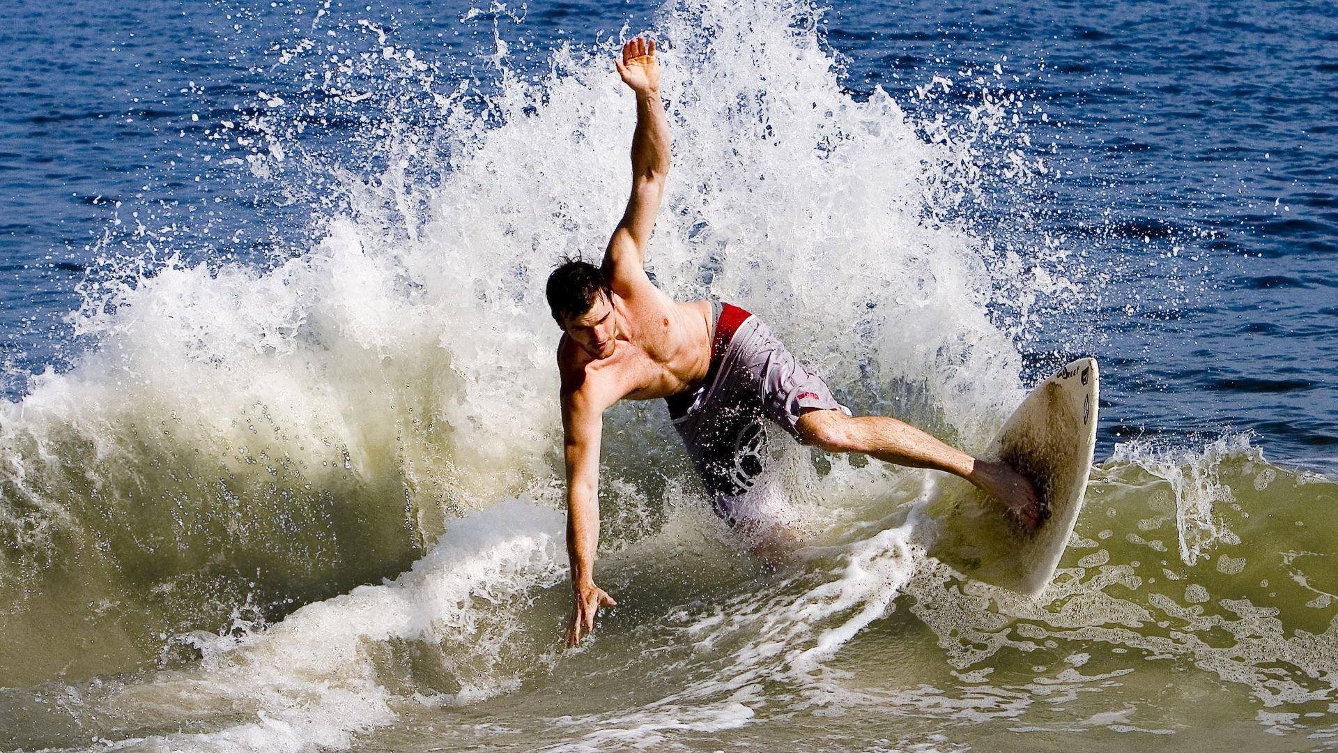 _运动员的私密时刻：休闲、娱乐、交流全揭露_，女运动员隐私镜头