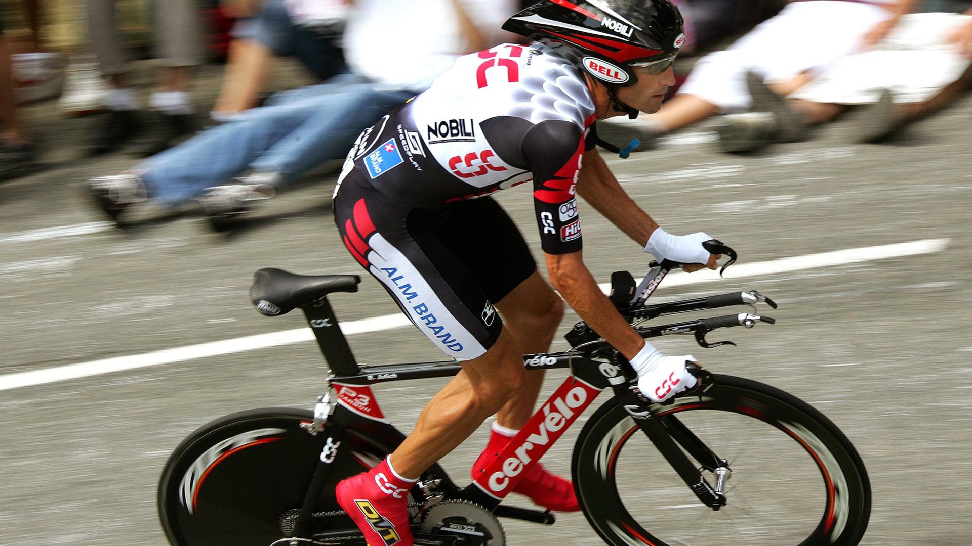 史上最绚丽“冠军夜”：拼搏的荣耀时刻，冠军hqmg